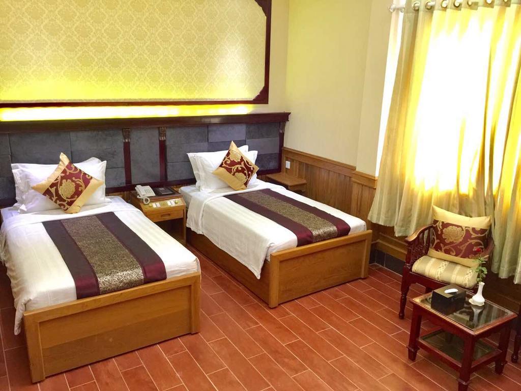Palace Hotel Mandalaj Zewnętrze zdjęcie
