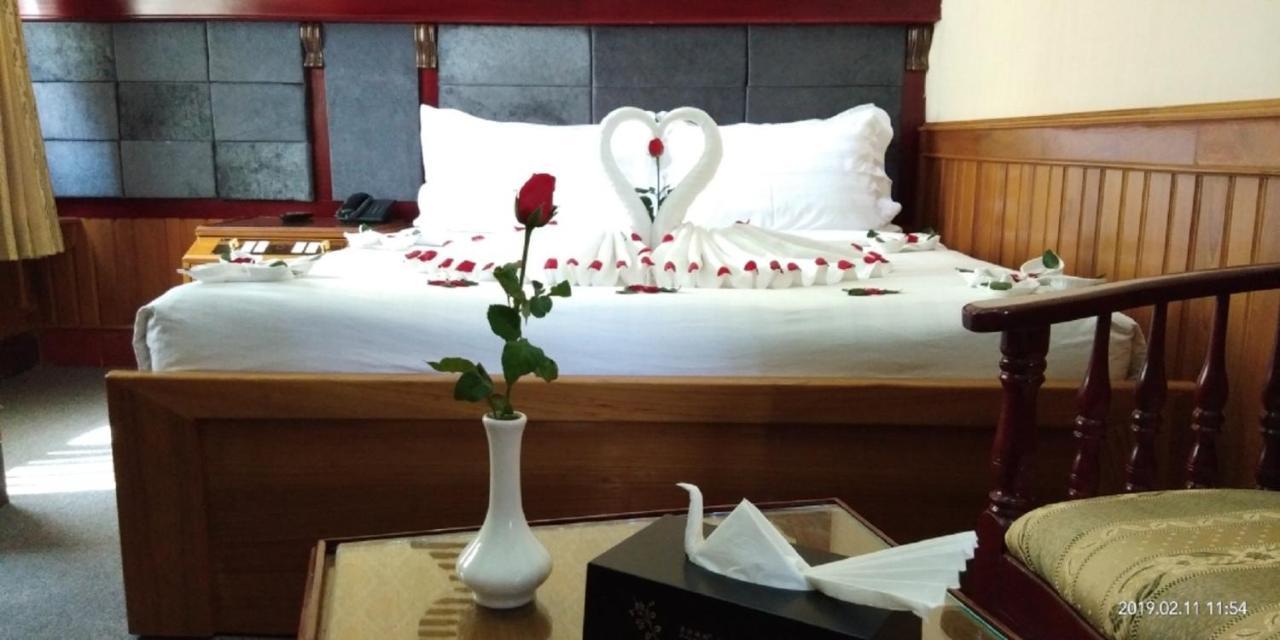 Palace Hotel Mandalaj Zewnętrze zdjęcie