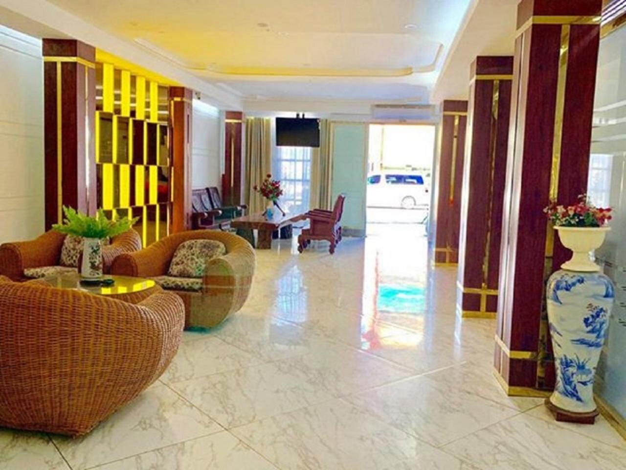 Palace Hotel Mandalaj Zewnętrze zdjęcie